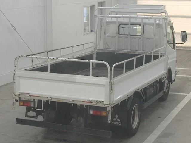Mitsubishi Fuso Canter  с аукциона в Японии