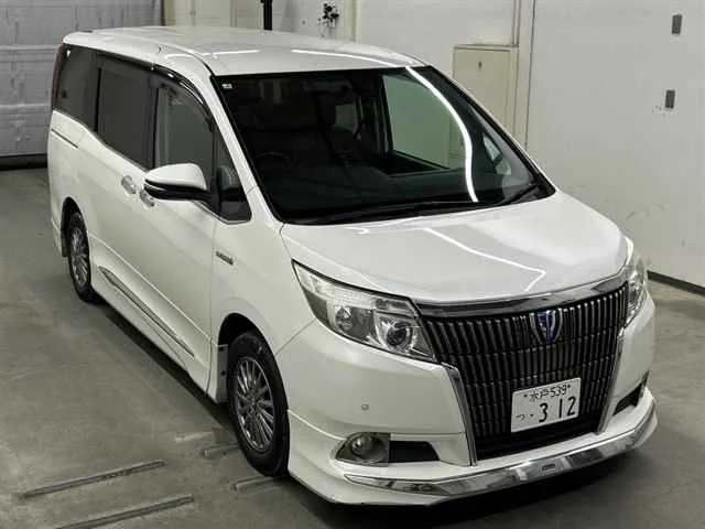 Toyota Esquire 2015