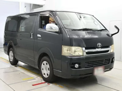 TOYOTA REGIUS VAN