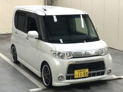 DAIHATSU TANTO, 2013 — лот японского аукциона