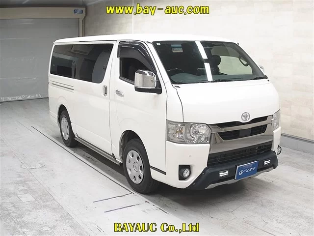 Toyota HiAce Van 2021