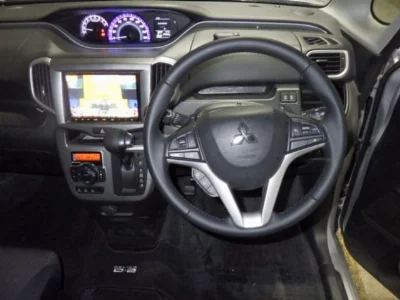 MITSUBISHI DELICA D2