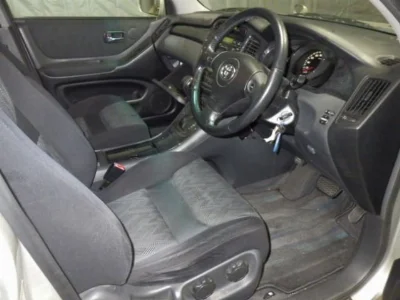 TOYOTA KLUGER