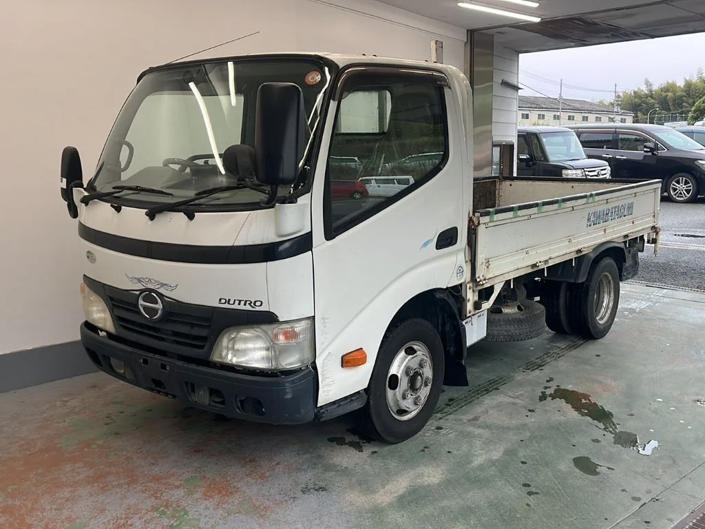 Hino Dutro  с аукциона в Японии