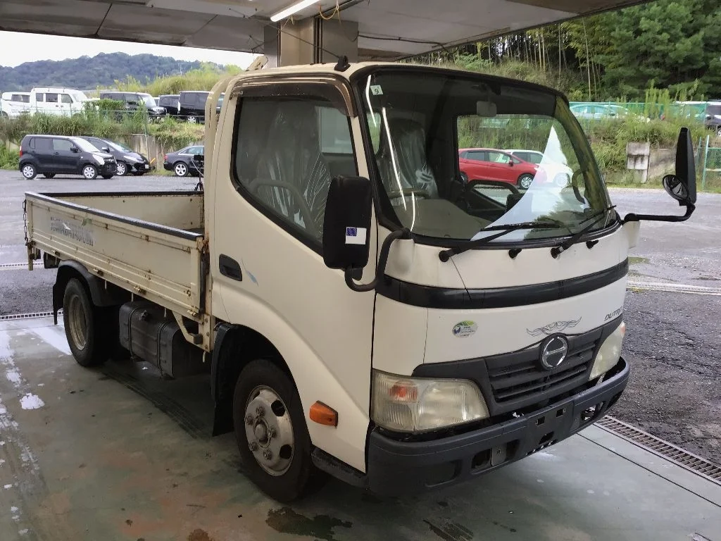Hino Dutro  с аукциона в Японии