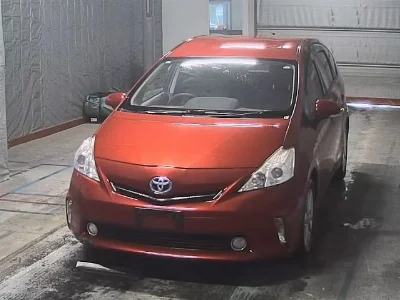 TOYOTA PRIUS ALPHA, 2011 — лот японского аукциона