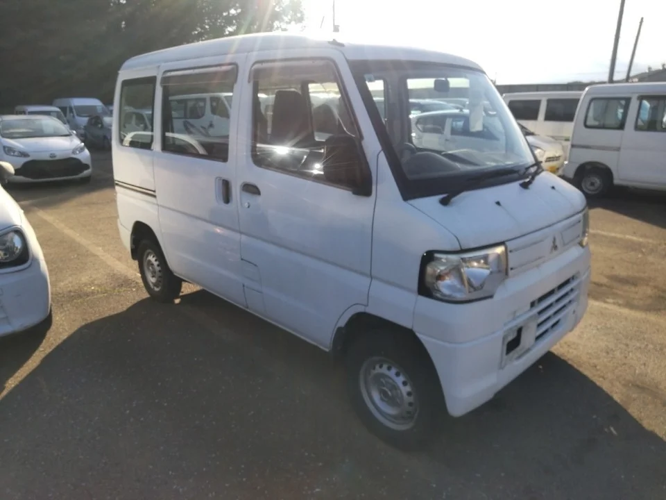 Mitsubishi Minicab MiEV 2012