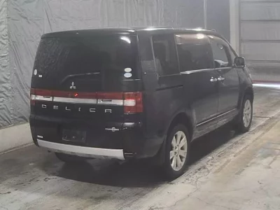MITSUBISHI DELICA D5