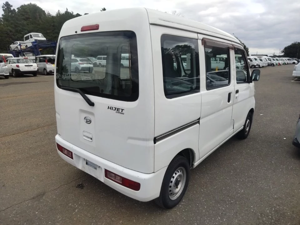 Daihatsu Hijet Cargo 2016