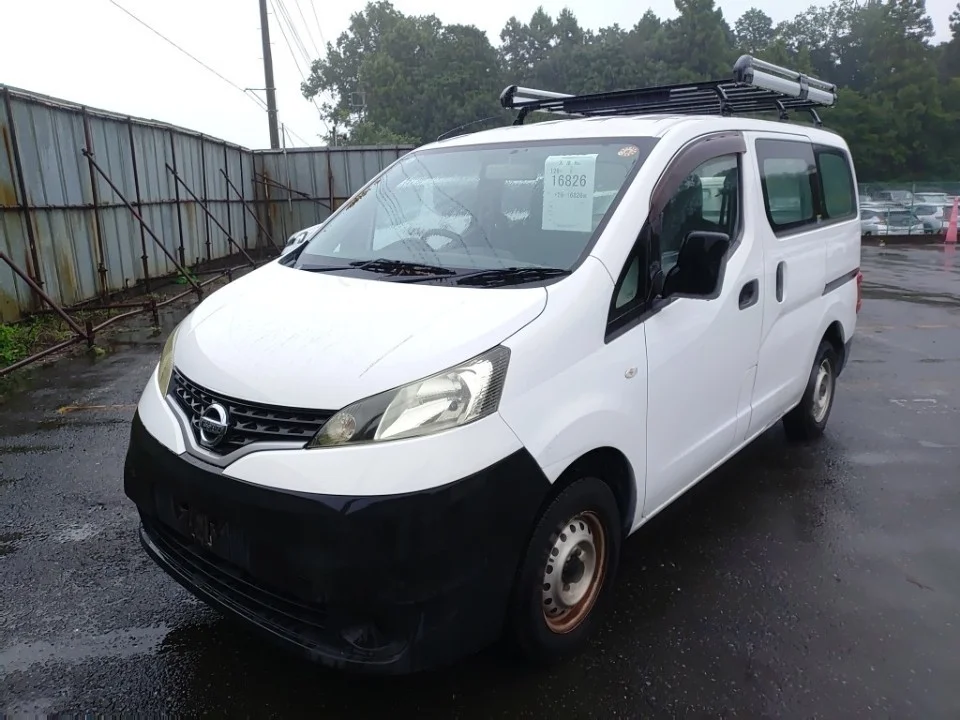 Nissan NV200 2016