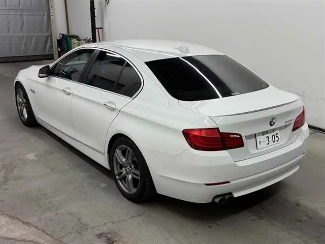 BMW 5-Series  с аукциона в Японии