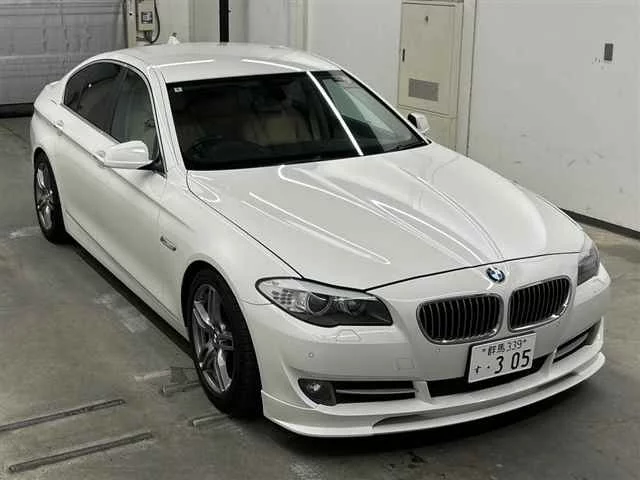 BMW 5-Series  с аукциона в Японии