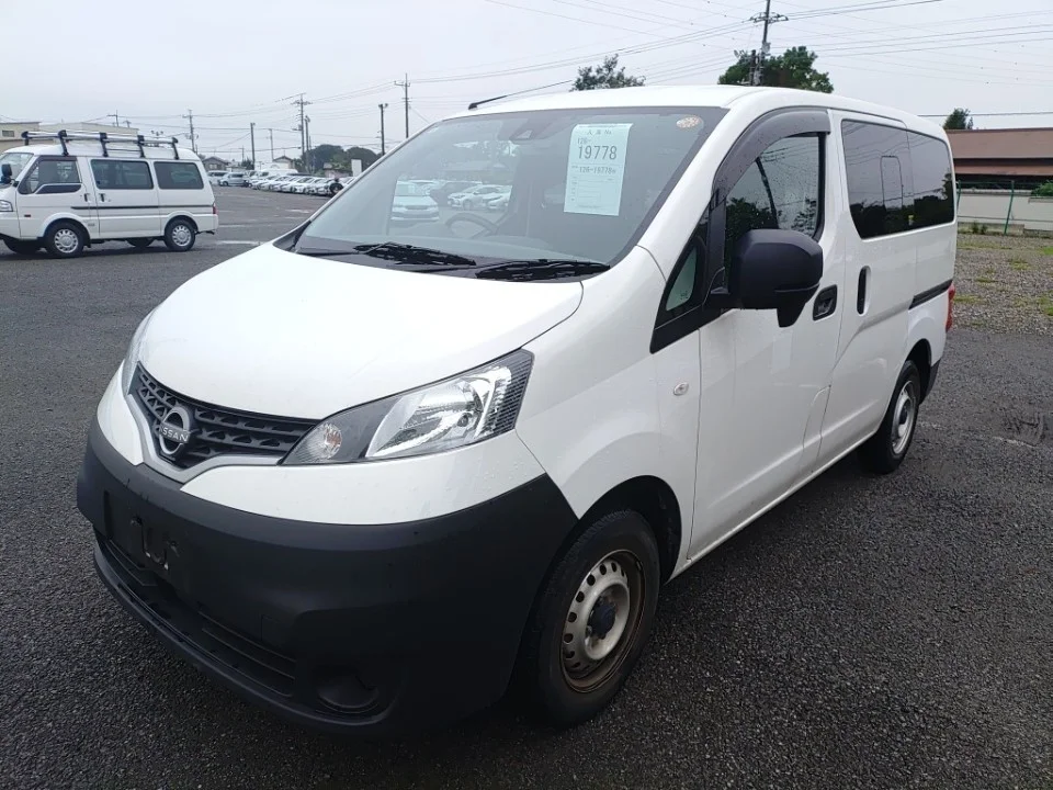 Nissan NV200 2021