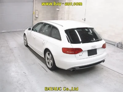 AUDI A4 AVANTE