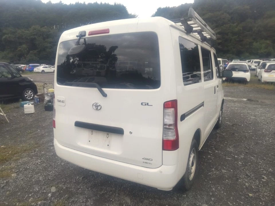 Toyota TownAce 2021