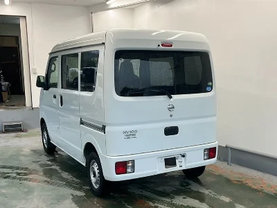 NISSAN CLIPPER VAN