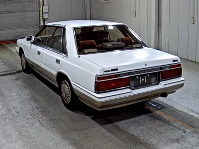 NISSAN LAUREL