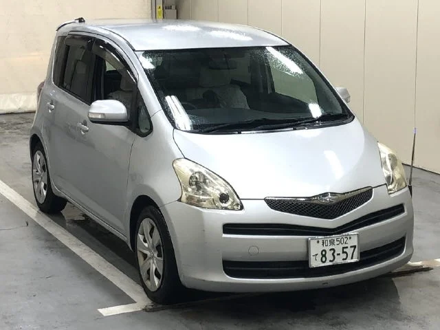Toyota Ractis 2010