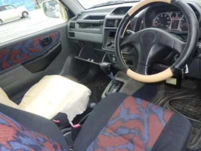 MITSUBISHI PAJERO MINI