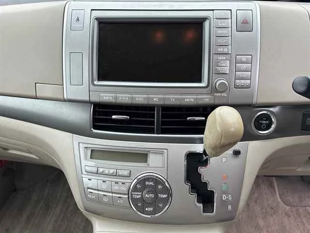 Toyota Estima 2006