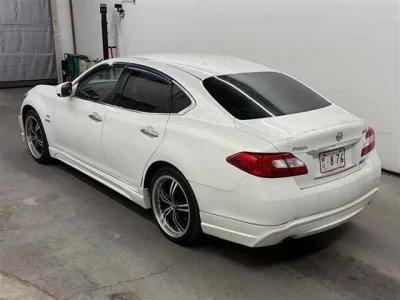NISSAN FUGA