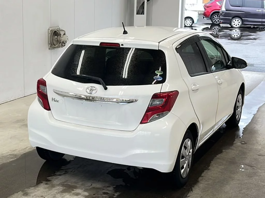 Toyota Vitz 2014
