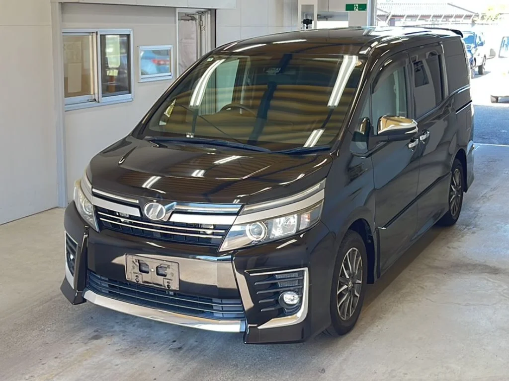 Toyota Voxy 2016