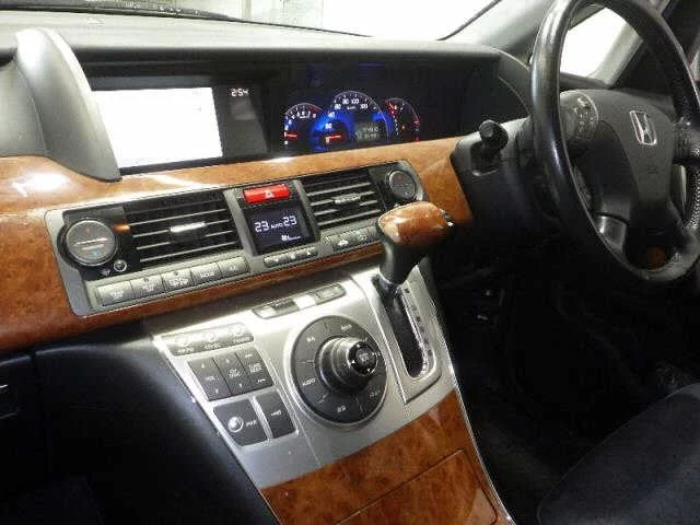 Honda Elysion  с аукциона в Японии
