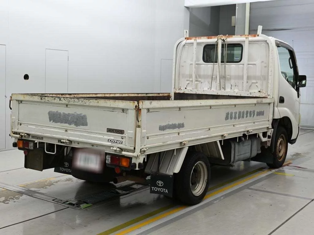 Toyota Dyna  с аукциона в Японии