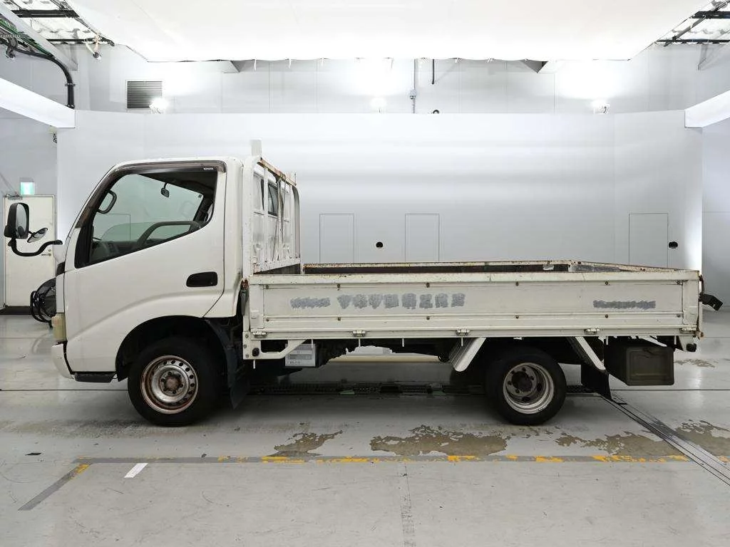 Toyota Dyna  с аукциона в Японии
