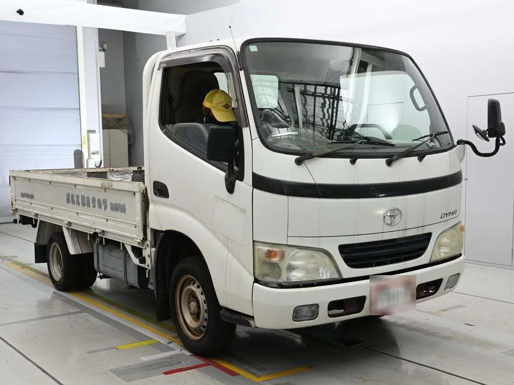 Toyota Dyna  с аукциона в Японии