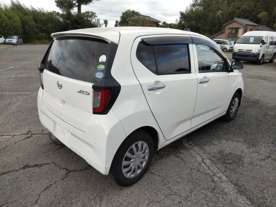 Daihatsu Mira e:S 2019