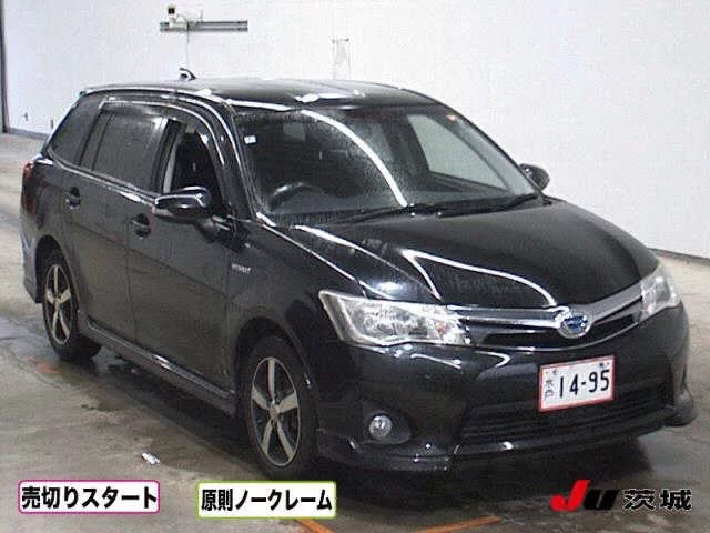 Toyota Corolla Fielder 2014