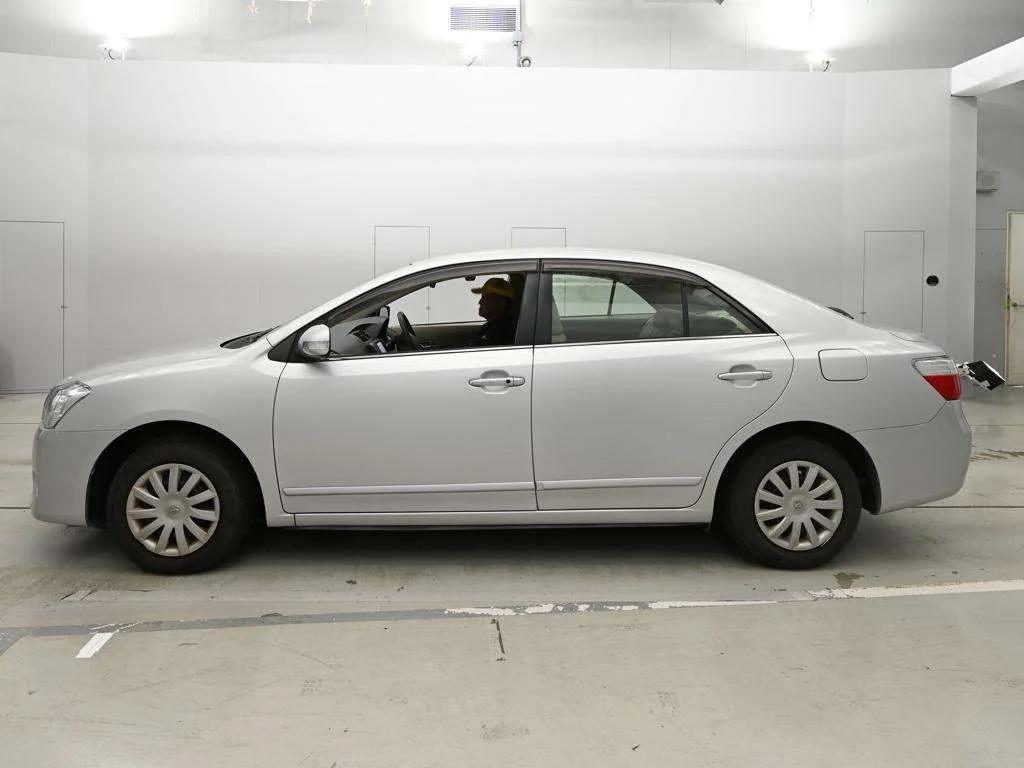 Toyota Premio  с аукциона в Японии