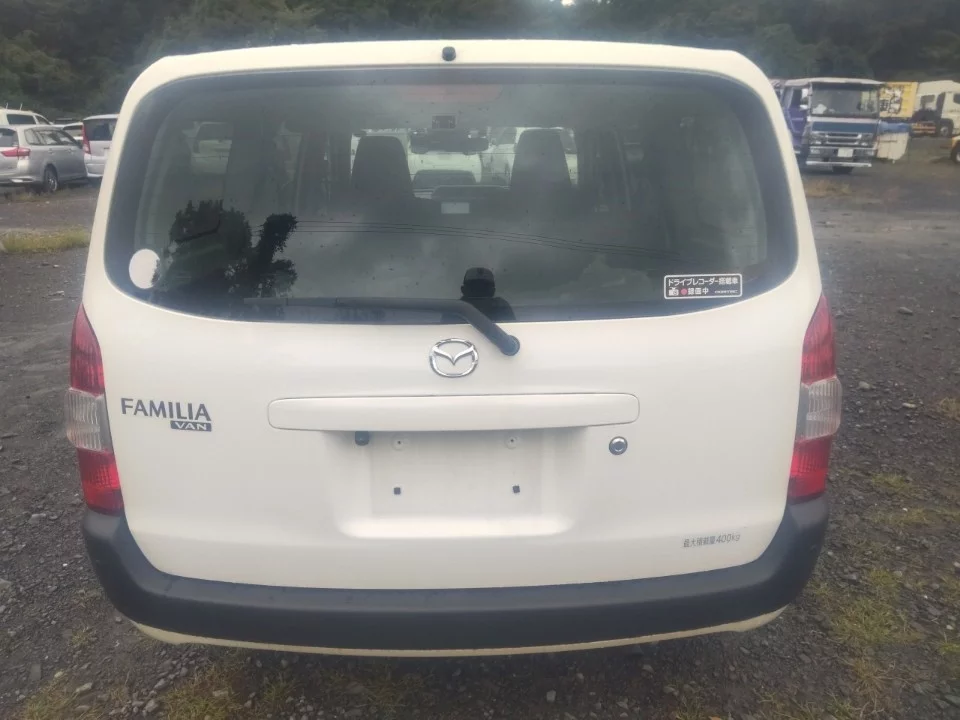 Mazda Familia  с аукциона в Японии