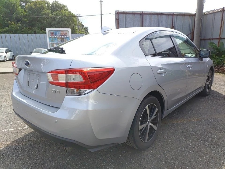 Subaru Impreza  с аукциона в Японии