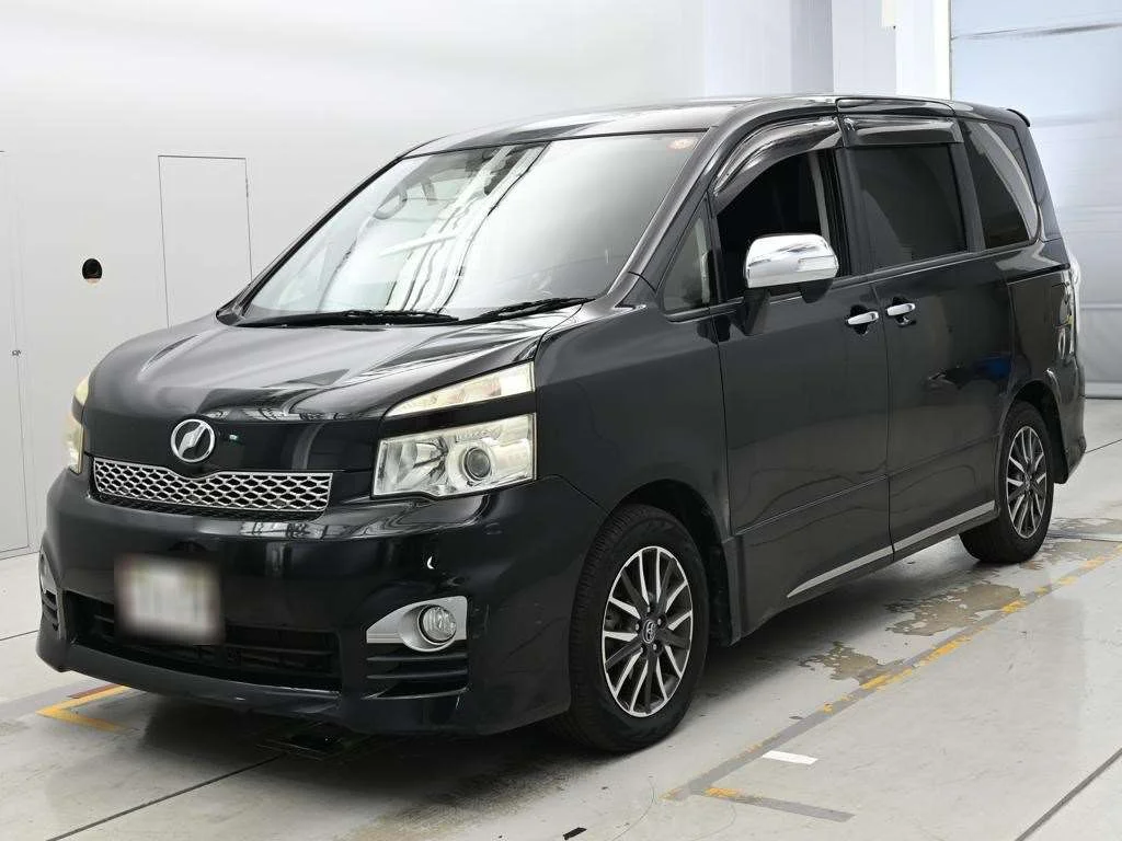 Toyota Voxy 2012
