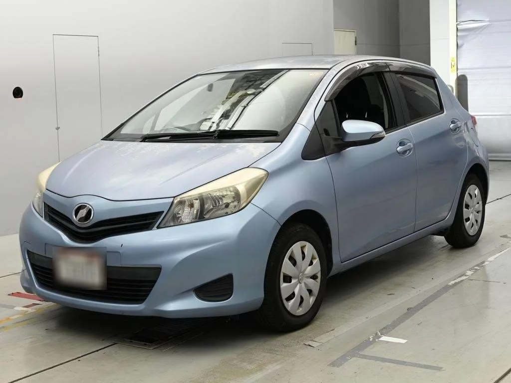 Toyota Vitz 2013