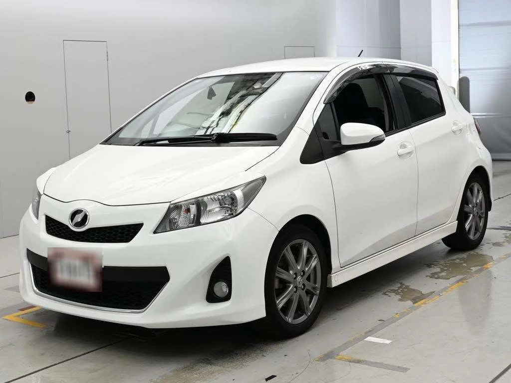 Toyota Vitz 2012