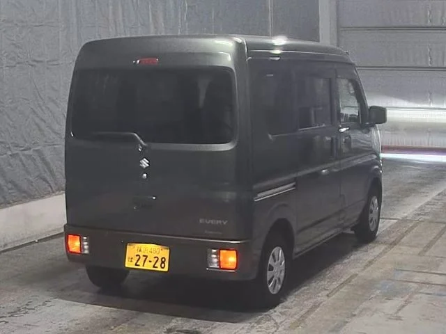 Suzuki Every 2024
