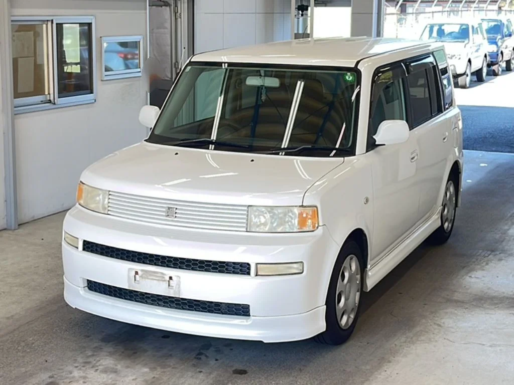 Toyota bB 2005
