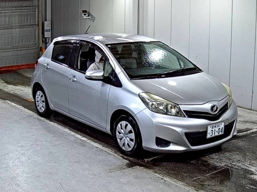 Toyota Vitz 2011