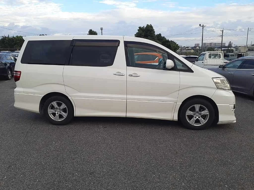 Toyota Alphard 2005