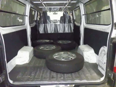 NISSAN NV350 CARAVAN
