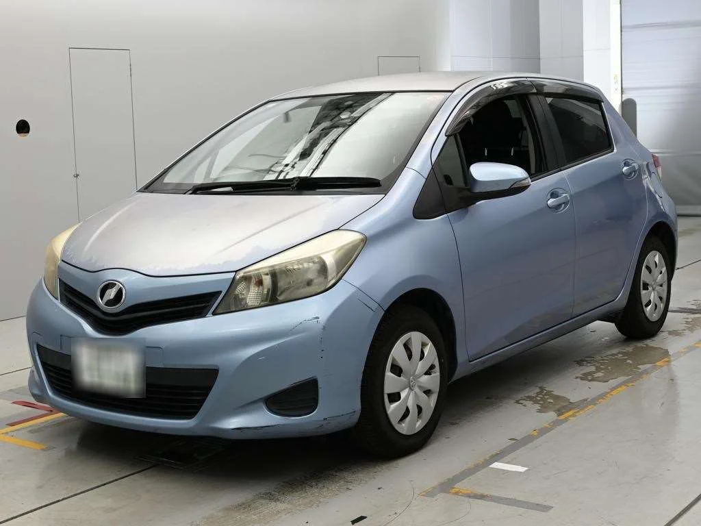 Toyota Vitz 2012