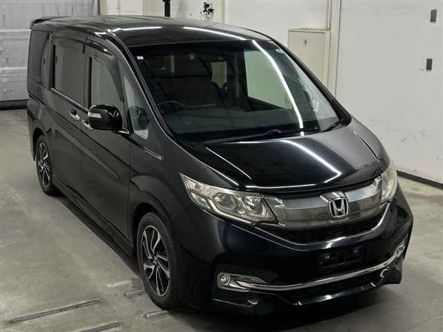 Honda Stepwgn 2015