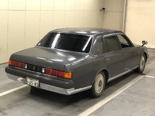 Toyota Century  с аукциона в Японии