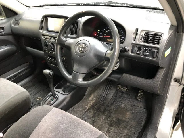 Toyota Succeed  с аукциона в Японии