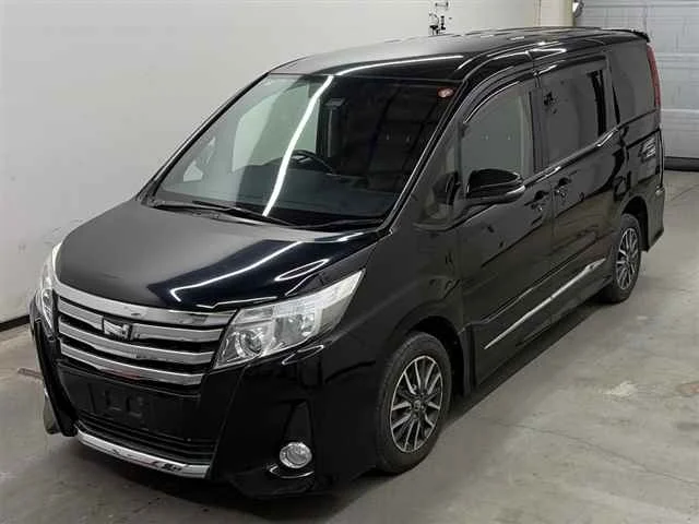 Toyota Noah  с аукциона в Японии