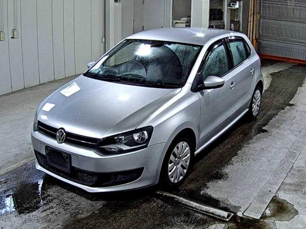 Volkswagen Polo  с аукциона в Японии